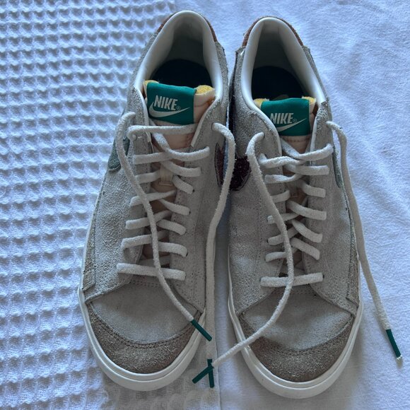 Nike Blazer Low 77 Premium Sneaker - Coconut Milk - Picture 4 of 8